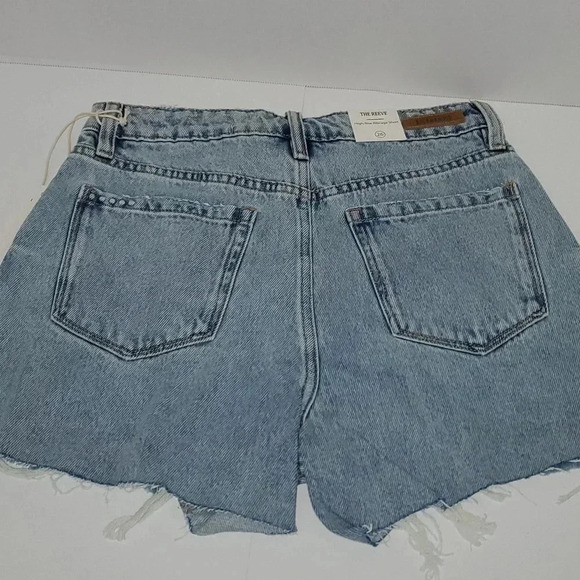 BLANK NYC Light Wash High Rise Ribcage Jean Shorts Size 26 NWT Cut Off - Picture 1 of 14